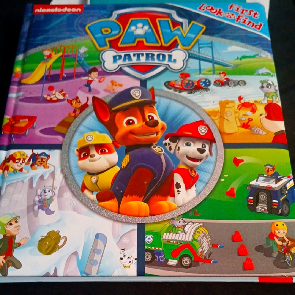 Paw Patrol Red and Blue Rescue Adventure Puzzle first look & find toddler's book